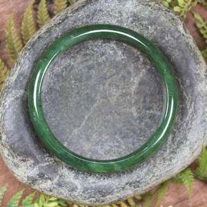 NZ Greenstone Bangle 64mm (BT558) Hapopo Pounamu