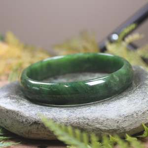 NZ Greenstone Bangle 68mm (BT591) Kawakawa Pounamu