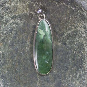 NZ Greenstone Medium Sterling Silver Pendant (BM553) Kawakawa Pounamu