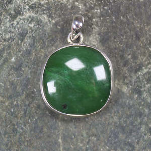 NZ Greenstone Small Sterling Silver Pendant (BM558) Kawakawa Pounamu