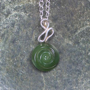 NZ Greenstone Sterling Silver Small Pendant (BW707) Kawakawa Pounamu