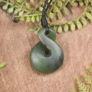 NZ Greenstone Small Twist Pendant (BM765) Hapopo Pounamu