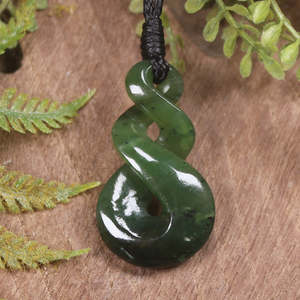 NZ Greenstone Small Twist Pendant (BW029) Kawakawa Pounamu