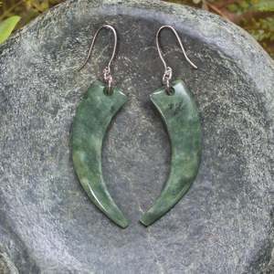 NZ Greenstone Medium Huia Beak Earrings (BC402) Kawakawa Pounamu