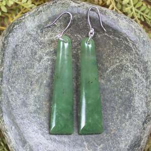 NZ Greenstone Medium Toki Earrings (CA221) Hapopo Pounamu