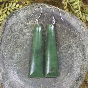 NZ Greenstone Medium Toki Earrings (CA201) Hapopo Pounamu