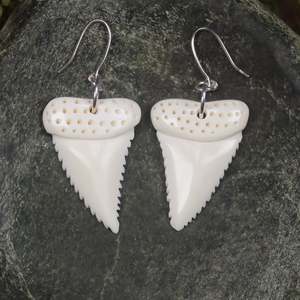 NZ Bone Shark Tooth Earrings (BX491)