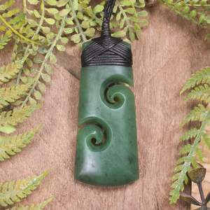 NZ Greenstone Medium Toki with Koru Pendant (CA267) Hapopo Pounamu