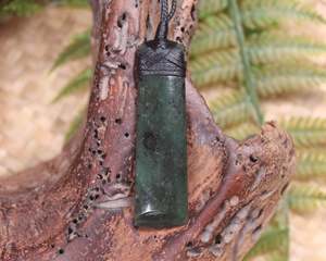 NZ Greenstone Small Toki Pendant (AW398) Rimu Pounamu