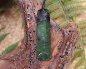 NZ Greenstone Small Toki Pendant (AZ967) Hapopo Pounamu