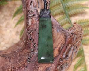 NZ Greenstone Small Toki Pendant (AW395) Hapopo Pounamu