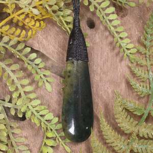 NZ Greenstone Medium Roimata Pendant (BX992) Rimu Pounamu