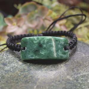 NZ Greenstone Adjustable Cord Bracelet (CA238) Kawakawa Pounamu