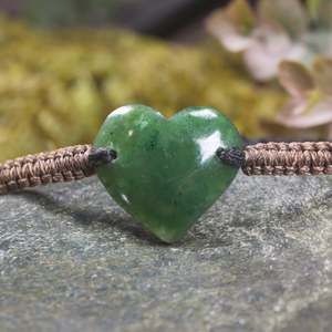 NZ Greenstone Adjustable Cord Heart Bracelet (CA204) Kawakawa Pounamu
