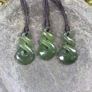 NZ Greenstone XSmall Twist Pendant (BK157) Hapopo Pounamu