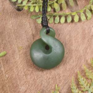 NZ Greenstone Small Twist Pendant (BX095) Hapopo Pounamu
