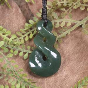 NZ Greenstone Small Twist Pendant (BW856) Inanga Pounamu