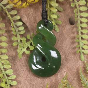 NZ Greenstone Small Twist Pendant (BW872) Kawakawa Pounamu