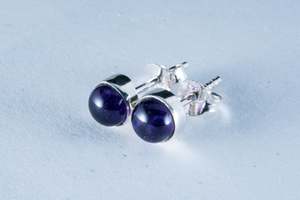 Gemstone Jewellery: Amethyst Sterling Silver Stud Earrings (AZ096)