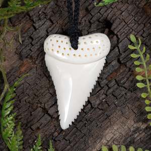 Bone Small Niho Taniwha Tooth Pendant (CA790)