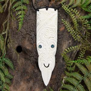Bone XLarge TekoTeko Head Pendant (CA800)