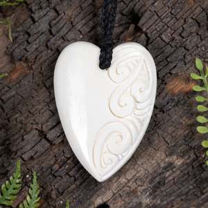 NZ Bone Medium Heart Pendant (CA791)