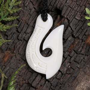 NZ Bone Small Hei Matau Pendant (CA794)