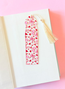 Accessories: XOXO Cockmark | Bookmark