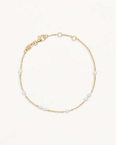 By Charlotte: BY CHARLOTTE Serene Dreams Pearl Bracelet | 18k Gold Vermeil