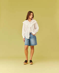 New Womens: RUBY Blanca Ruffle Blouse | White