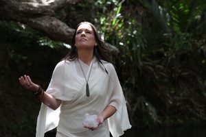 Health and Wellbeing - The Healing Company: Phone Reading with Karen Reid 15 minutes