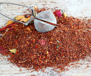 Raspberry & Rooibos Tea (All things Women) 90gm