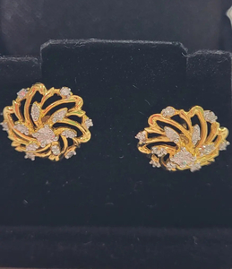 CT280759h 9ct gold set earrings with scattered diamonds - Heritage Trading Company