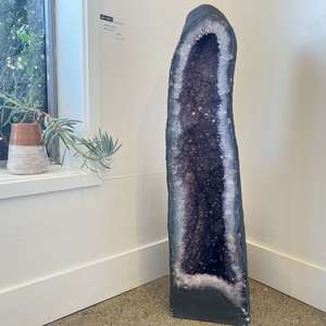 Clusters: Amethyst geode - The Hidden Gem