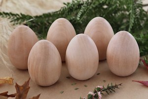 Easter Card: Wooden Hen Egg - Flat bottom