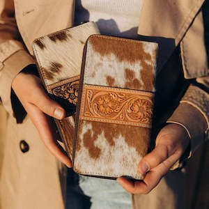 SaddleCraft Cowhide Wallet