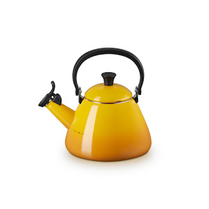 Stovetop Kettles: Le Creuset Kone Kettle 1.6L Nectar