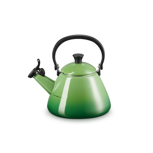 Stovetop Kettles: Le Creuset Kone Kettle 1.6L Bamboo Green
