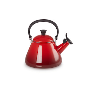 Stovetop Kettles: Le Creuset Kone Kettle 1.6L Cerise