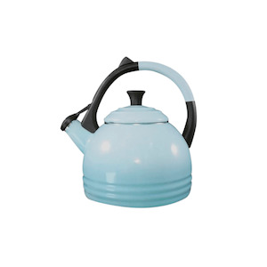 Stovetop Kettles: Le Creuset Peruh Kettle 1.6L Coastal Blue