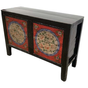 Bedroom: Oriental Buffet