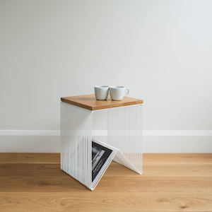 Ico Traders: Willowby Cube Oak Hardtop - SideTable