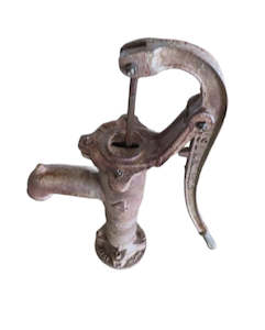 Outdoor: Iron Hand Pump Small