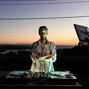 Live Music: DJ Bryce