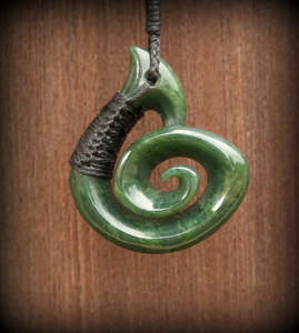 Greenstone pounamu koru pendant 7229