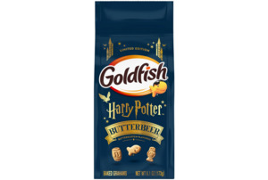 Goldfish Harry Potter Butterbeer Butterscotch Flavored Baked Grahams, 6.1 oz Bag
