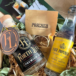 Gift Ideas: Monthly Gin Taster Box
