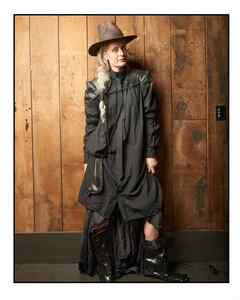 The Teardrop Bag – Handmade Leather in Nude