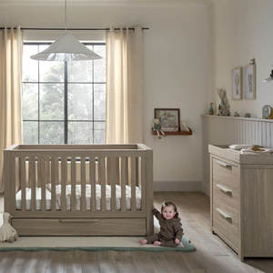 Furniture Bundle: Mamas and Papas Franklin Oak Bundle - Cot + Mattress + Dresser