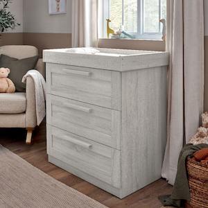Mamas and Papas Atlas Nimbus White Dresser/ Changer